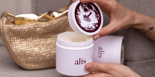 Alís body care products: moisturizing body wash, hydrating cream, nourishing butter and firming scrub